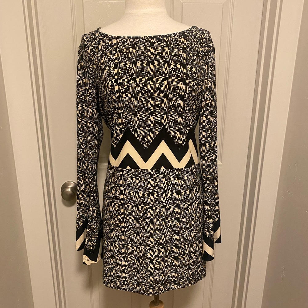 Dress with bell sleeves